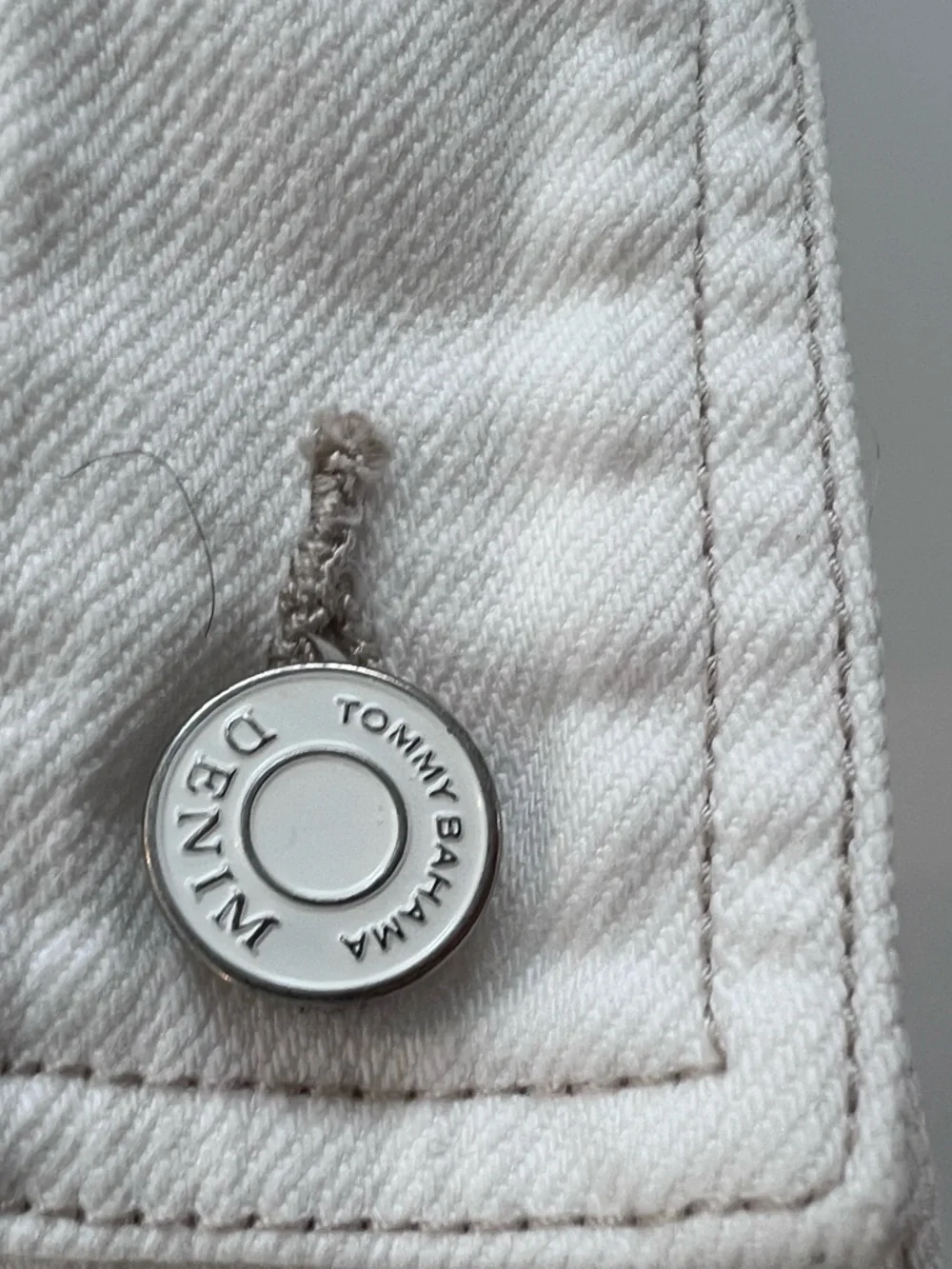 Tommy Bahama White Denim Shaped Jacket runs small - Picture 7 of 9